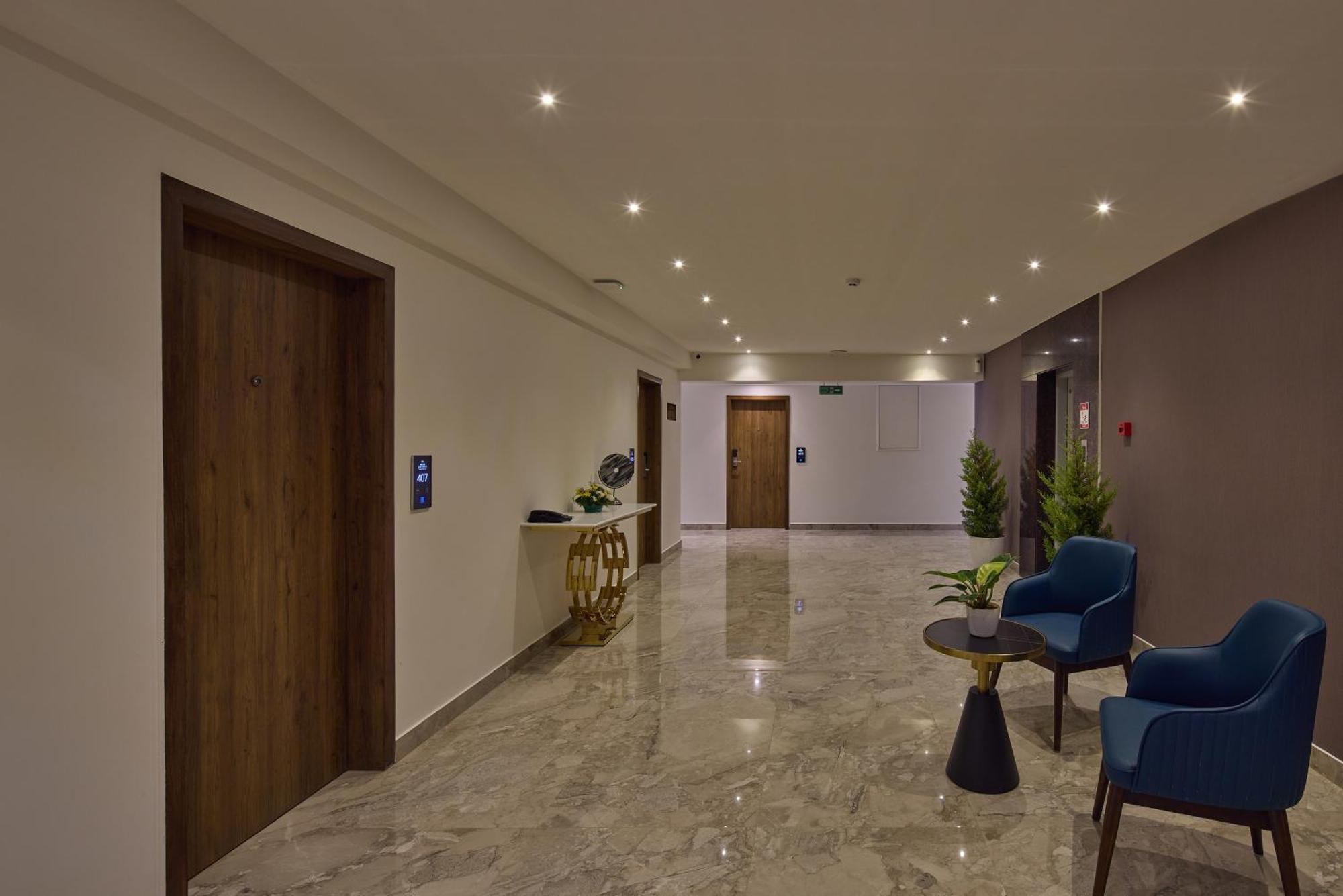 Grand Continent Hebbal A Sarovar Portico Affiliate Hotel 班加罗尔 外观 照片