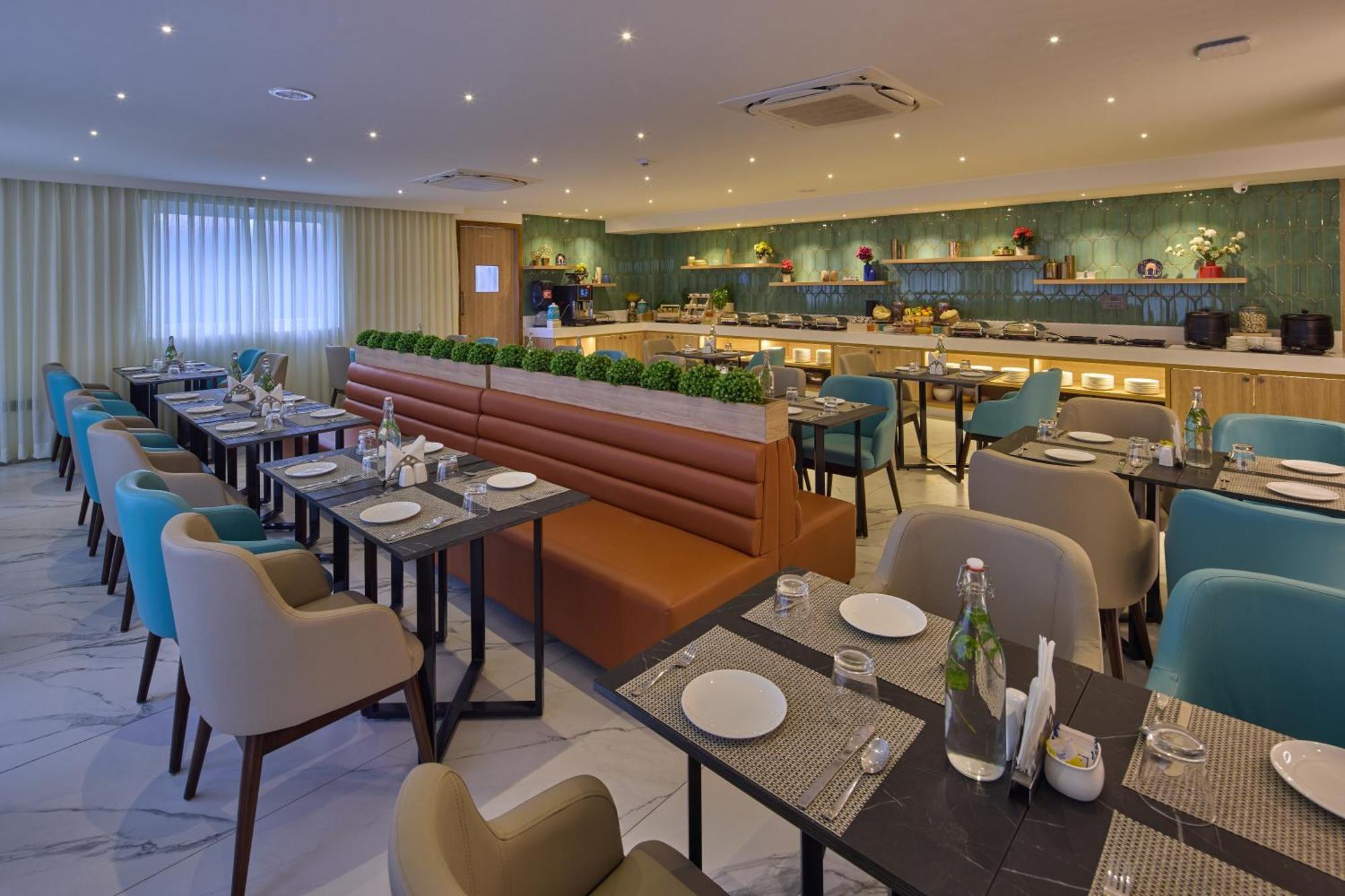 Grand Continent Hebbal A Sarovar Portico Affiliate Hotel 班加罗尔 外观 照片